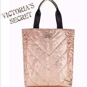 VS TOTE